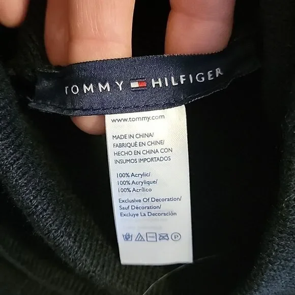 TOMMY HILFIGER 2-PIECE BLACK HAT AND SCARF SET, NEW!